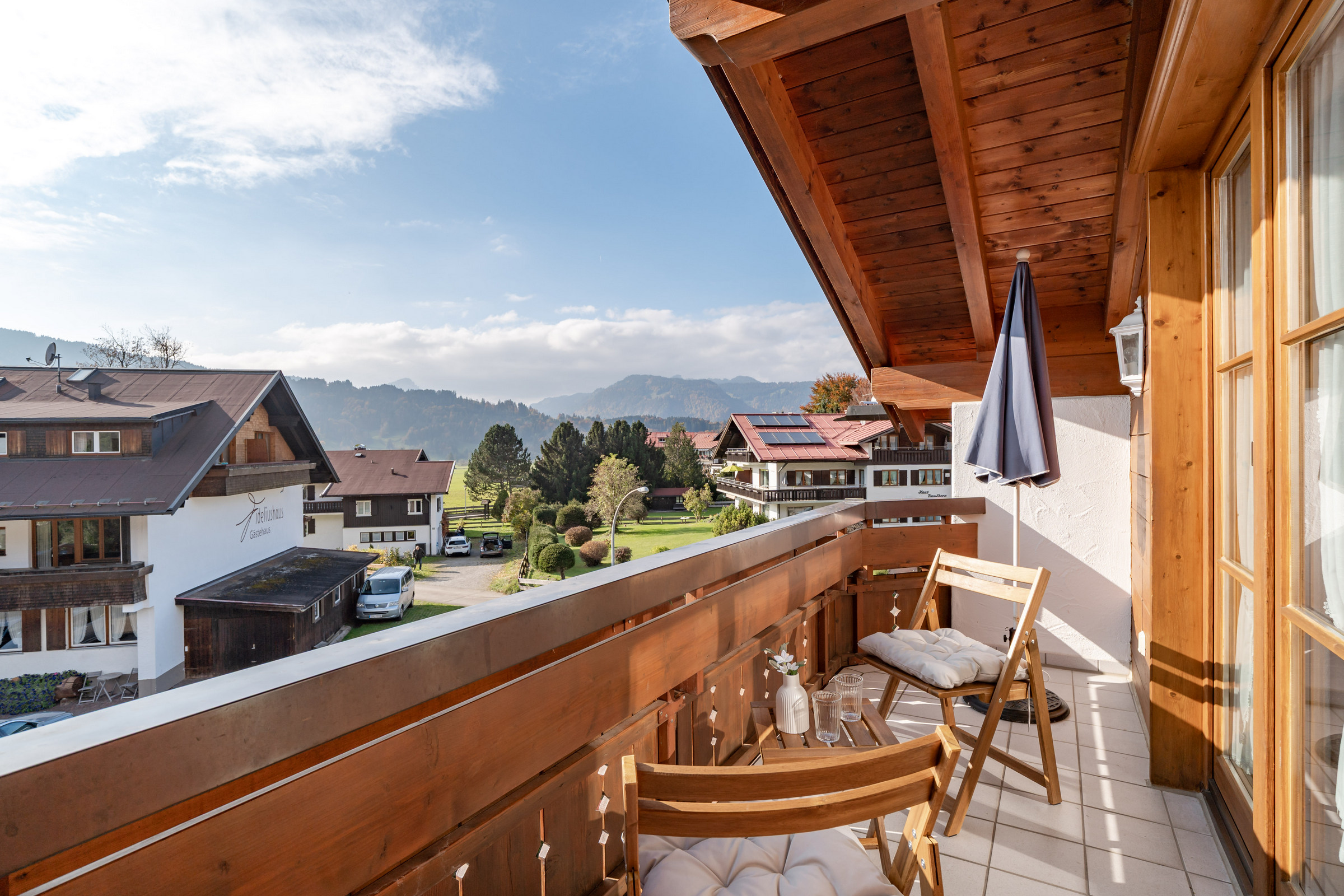 Landhaus_Christine_Oberstdorf_Allgaeu_Fotografie_Leo_Schindzielorz_20251017-A7C0-20251027215141-eb7sjo.jpg