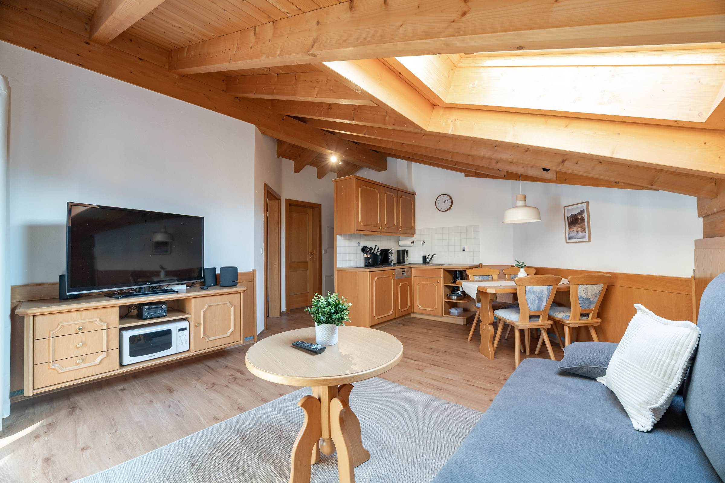Landhaus_Christine_Oberstdorf_Allgaeu_Fotografie_Leo_Schindzielorz_20251017-A7C0-20251027215305-4wdi4b.jpg