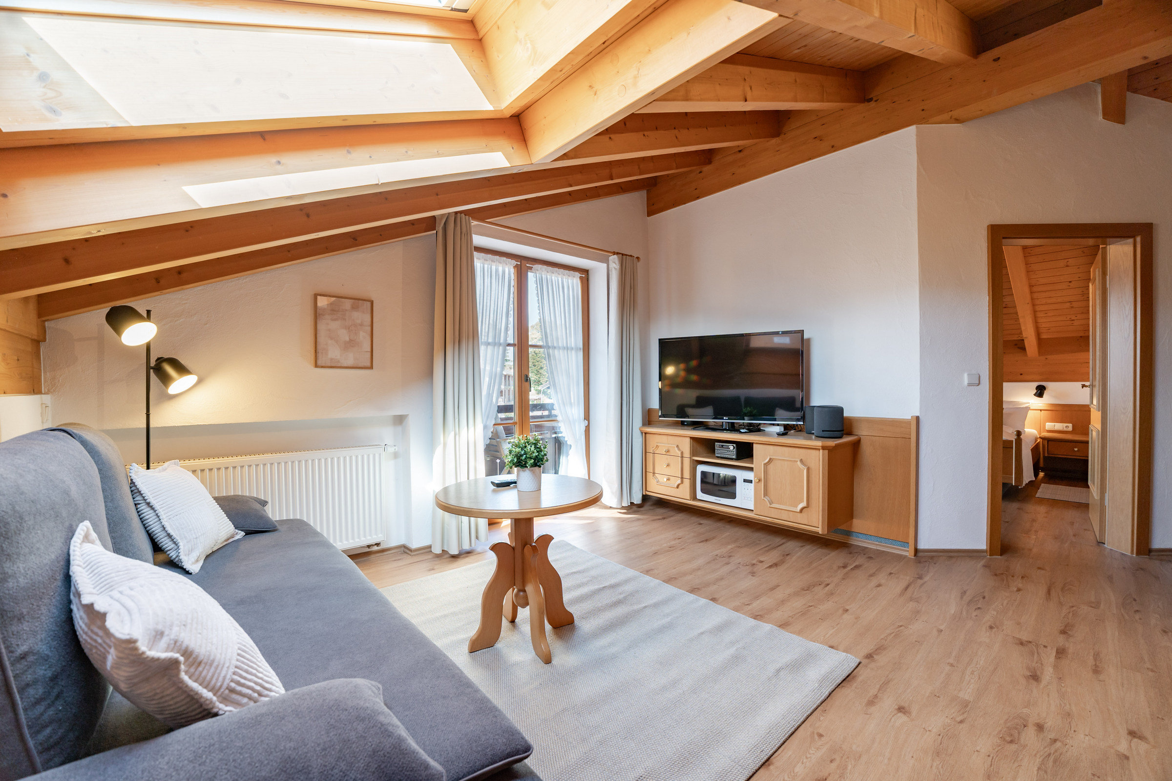 Landhaus_Christine_Oberstdorf_Allgaeu_Fotografie_Leo_Schindzielorz_20251017-A7C0-20251027215305-oc8f53.jpg