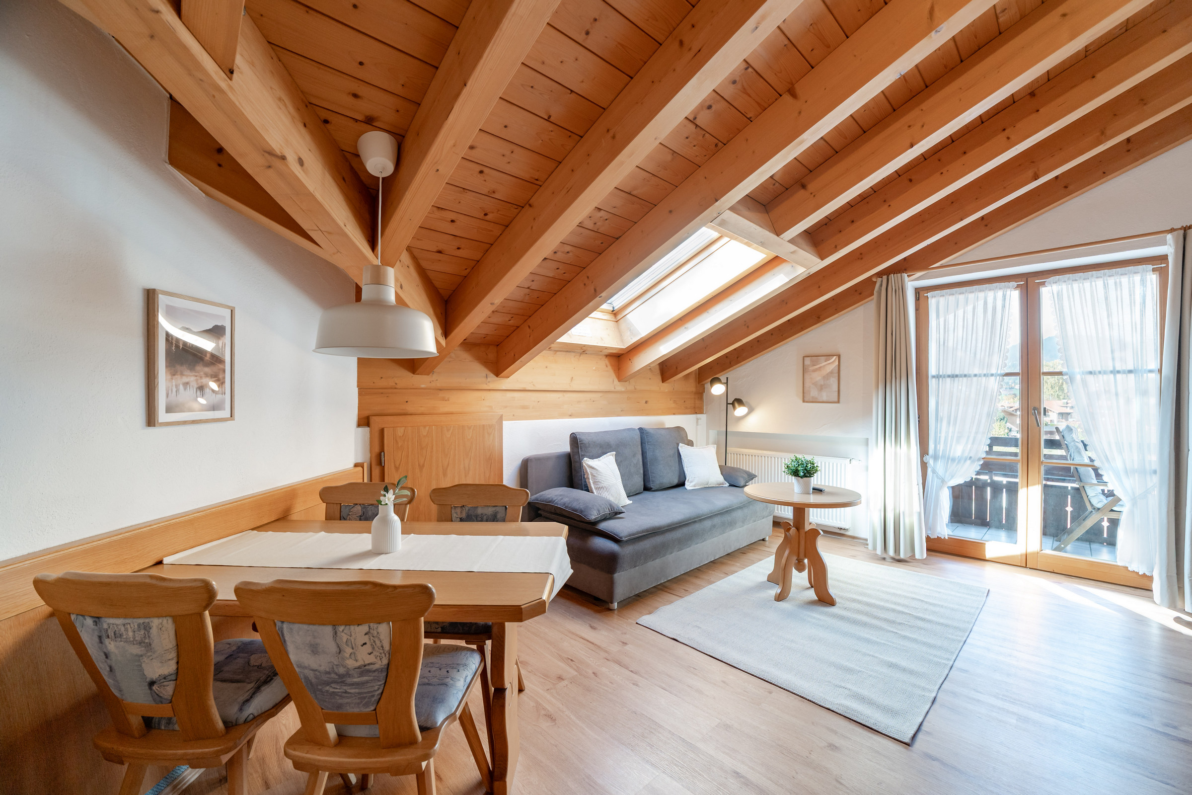 Landhaus_Christine_Oberstdorf_Allgaeu_Fotografie_Leo_Schindzielorz_20251017-A7C0-20251027215305-qm0gqw.jpg